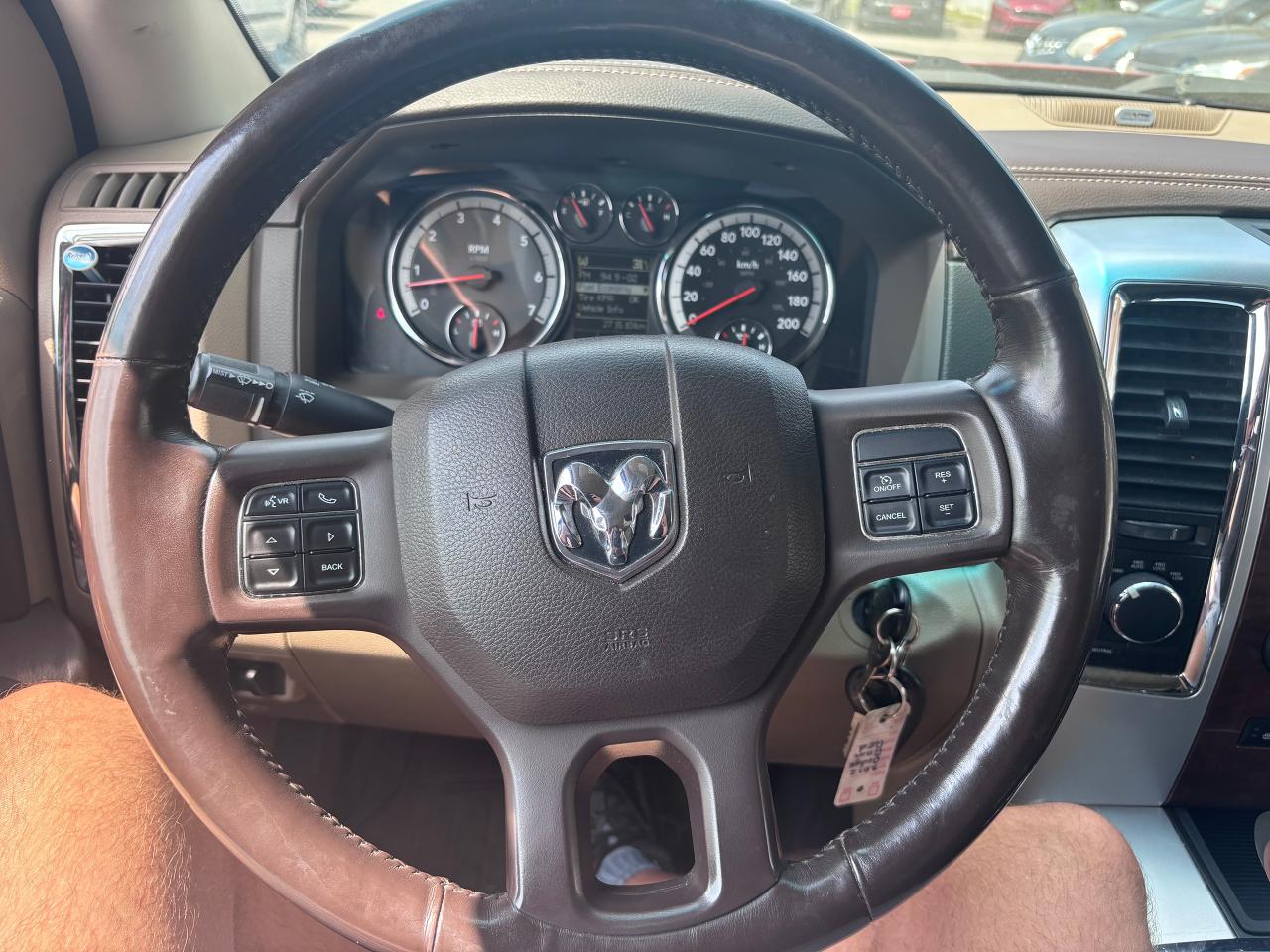 2012 RAM 1500 4WD LARAMIE AC SEATS - Photo #15