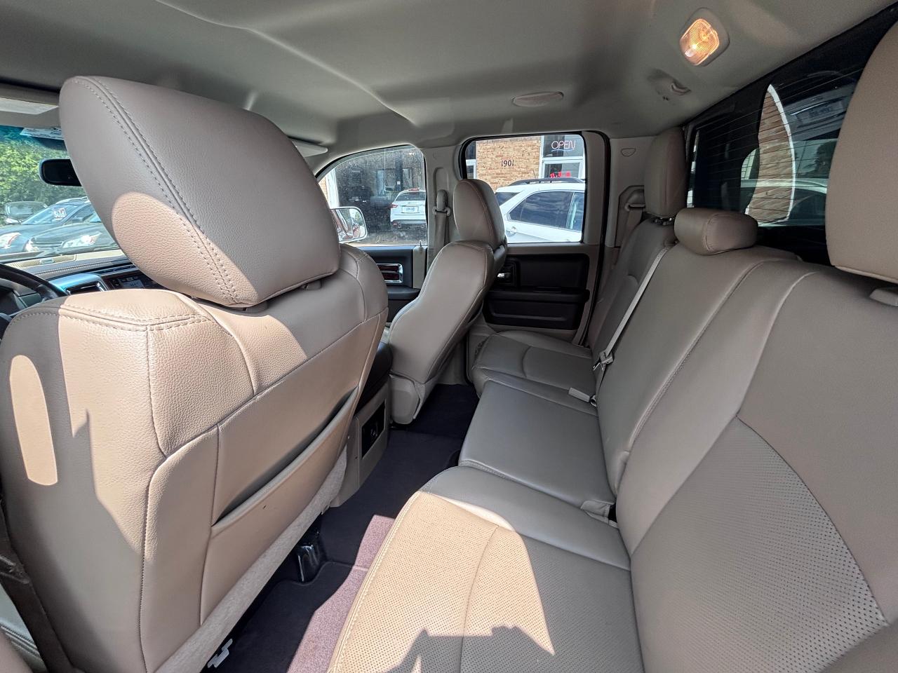 2012 RAM 1500 4WD LARAMIE AC SEATS - Photo #11