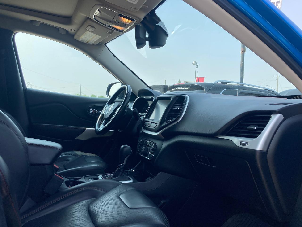 2018 Jeep Cherokee Trailhawk Leather Plus - Photo #10