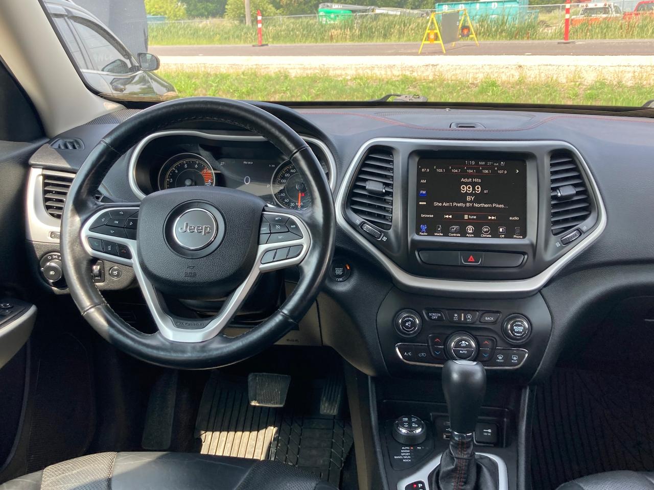 2018 Jeep Cherokee Trailhawk Leather Plus - Photo #7