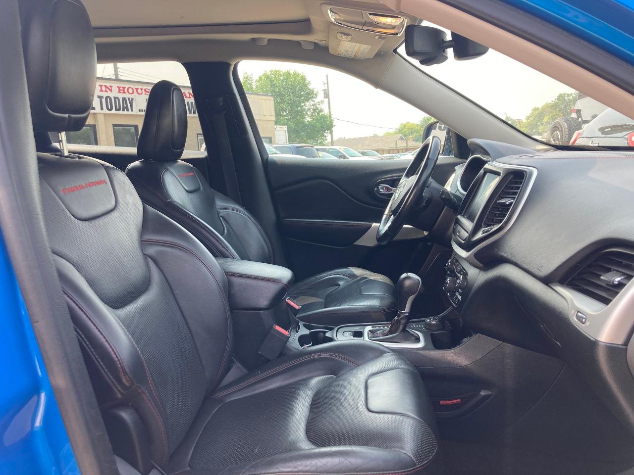 2018 Jeep Cherokee Trailhawk Leather Plus - Photo #9