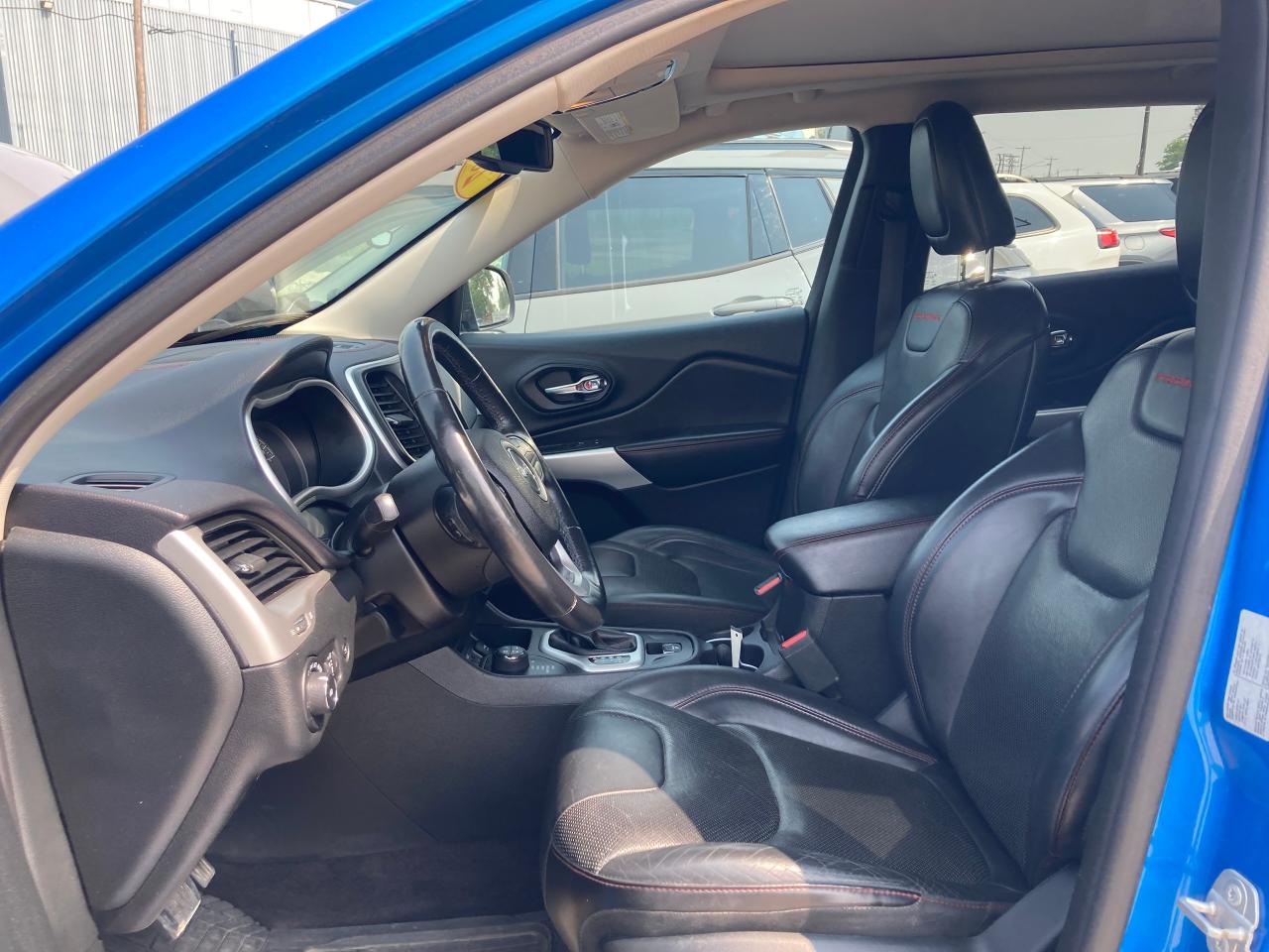 2018 Jeep Cherokee Trailhawk Leather Plus - Photo #8
