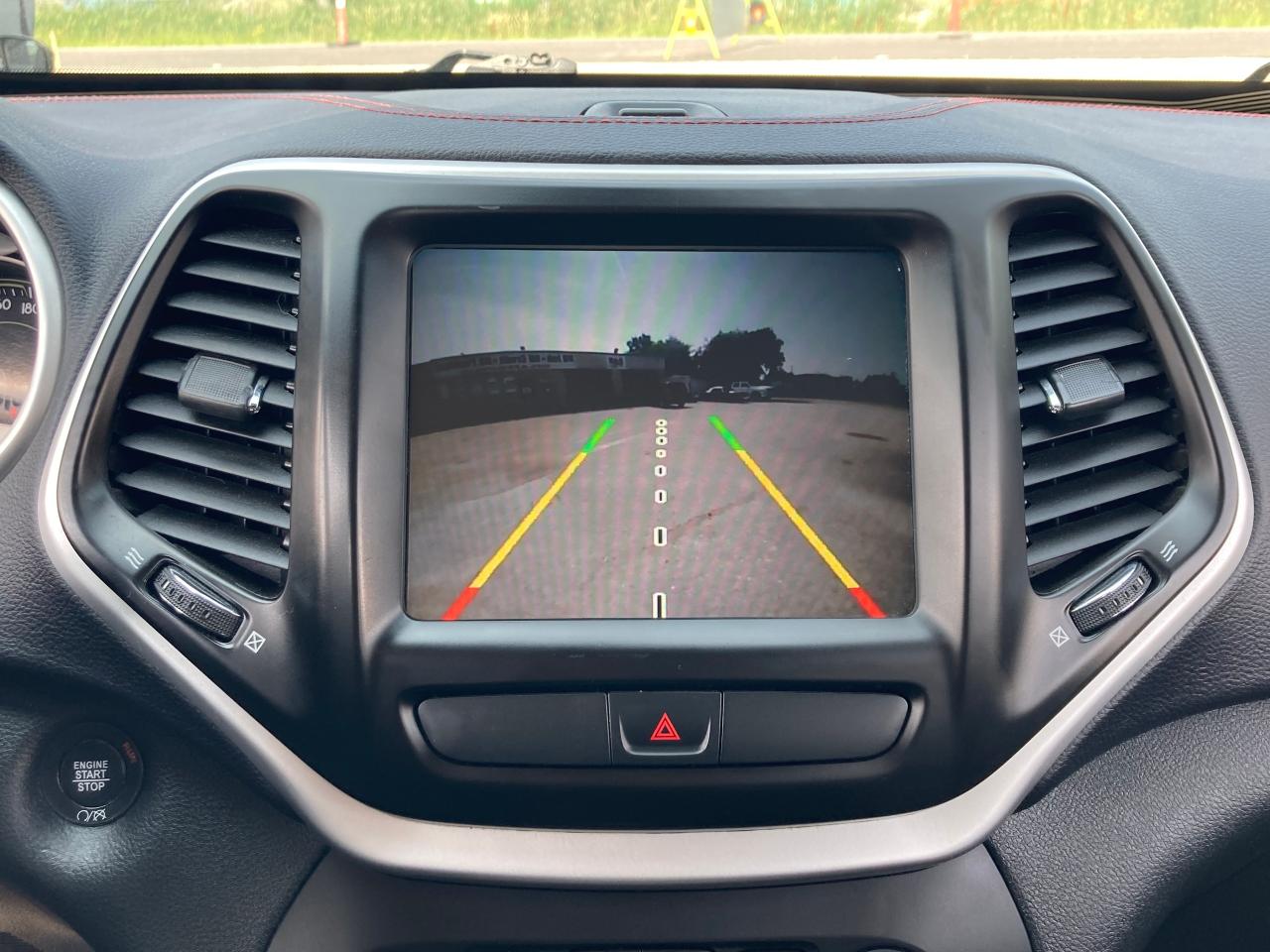 2018 Jeep Cherokee Trailhawk Leather Plus - Photo #17