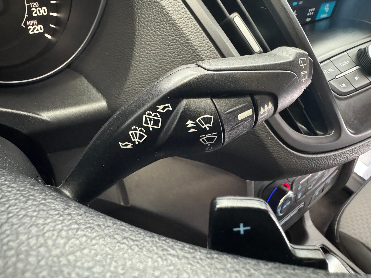 2017 Ford Escape SE+ApplePlay+Camera+Heated Seats+Rear Park Sensors - Photo #40