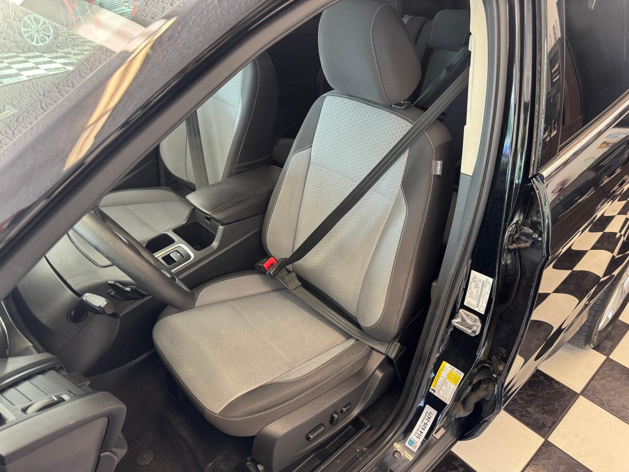 2017 Ford Escape SE+ApplePlay+Camera+Heated Seats+Rear Park Sensors Photo17