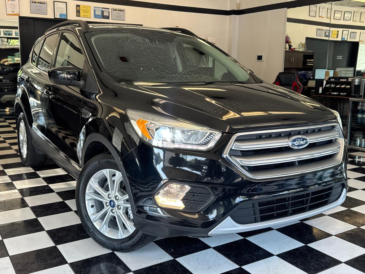 2017 Ford Escape SE+ApplePlay+Camera+Heated Seats+Rear Park Sensors Photo13