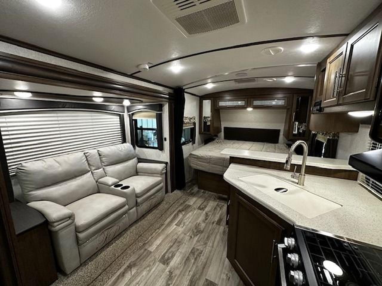 2019 Keystone Cougar 22RBSWE 