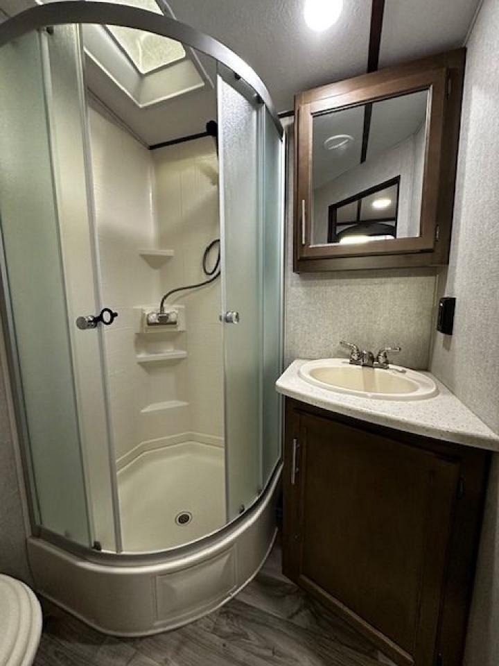 2019 Keystone Cougar 22RBSWE 