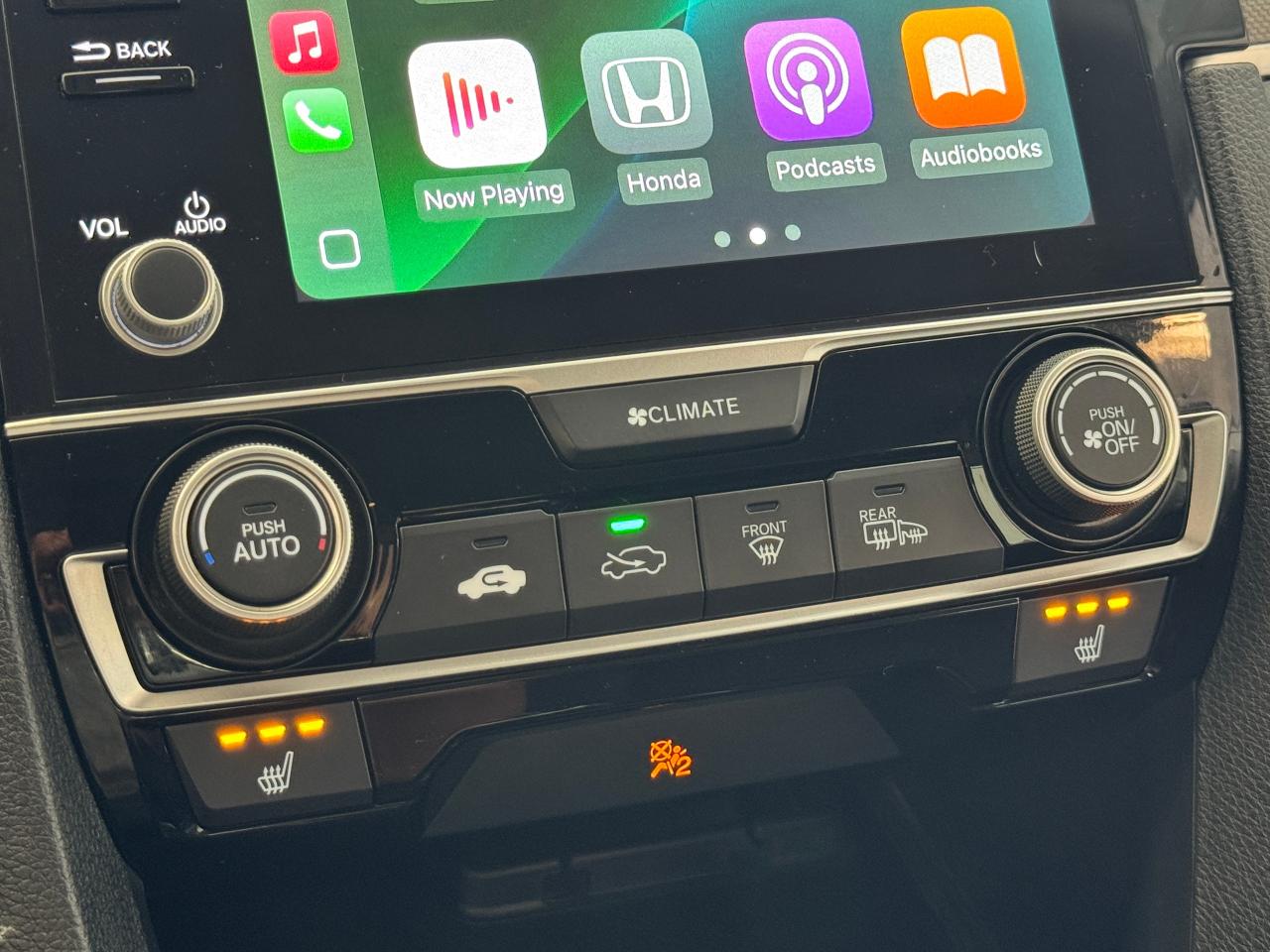 2019 Honda Civic LX Manual+New Tires+Brakes+ACCIDENT FREE - Photo #31