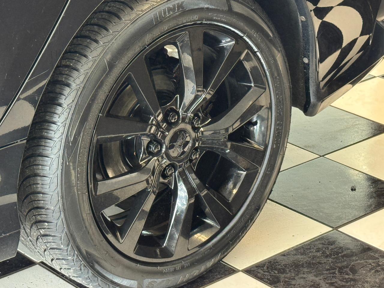 2019 Honda Civic LX Manual+New Tires+Brakes+ACCIDENT FREE Photo47