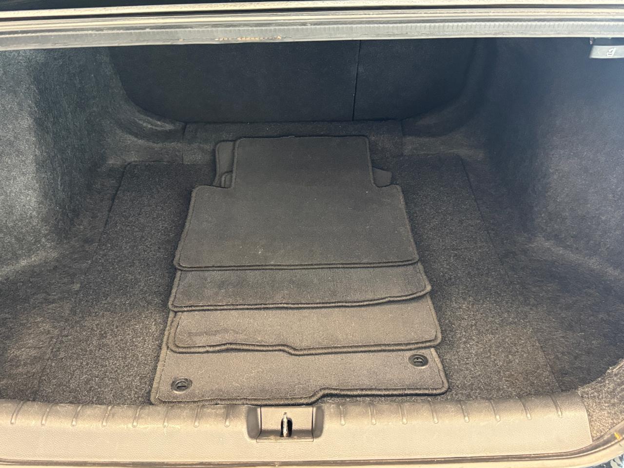 2019 Honda Civic LX Manual+New Tires+Brakes+ACCIDENT FREE Photo23