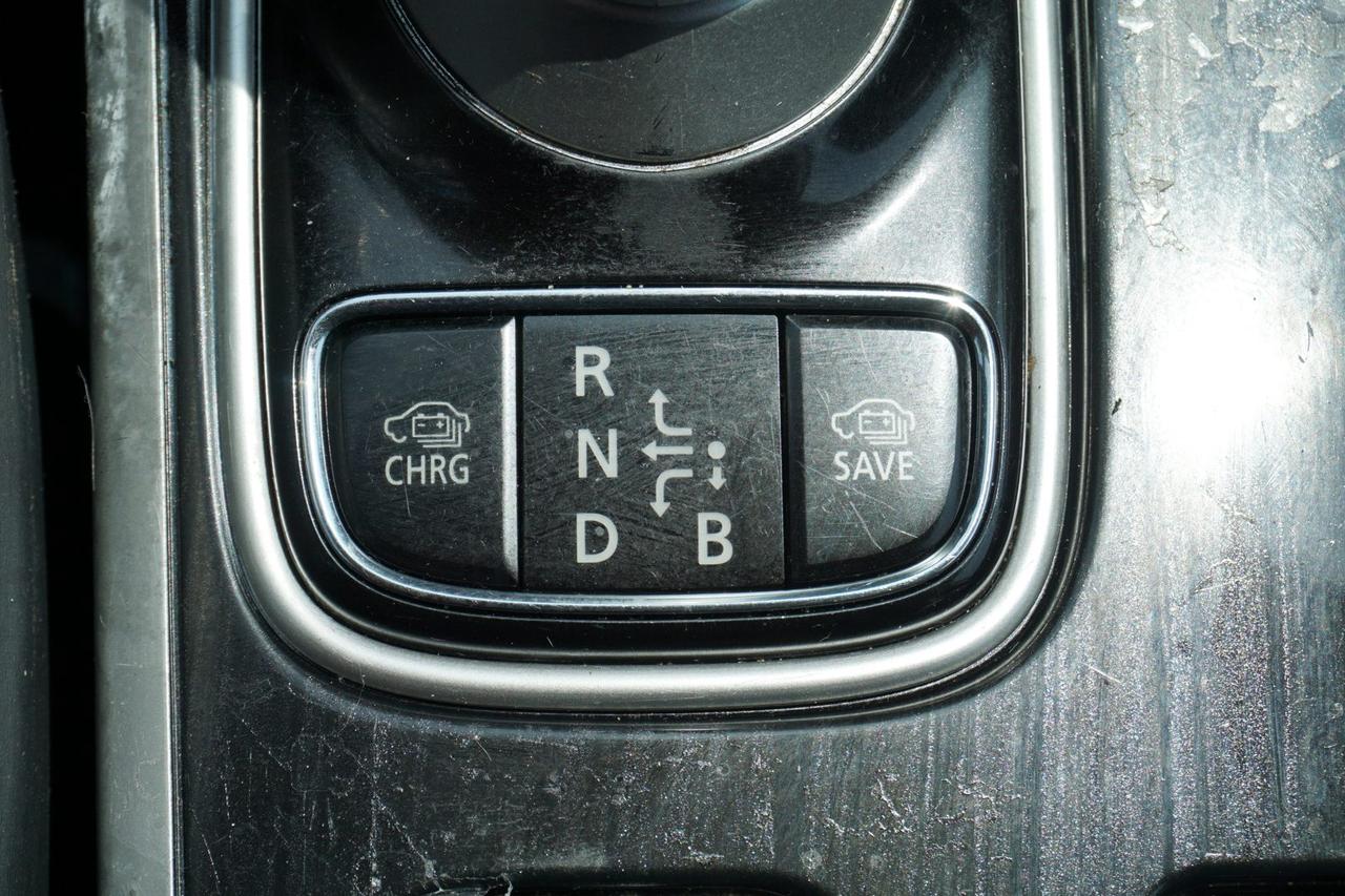 2018 Mitsubishi Outlander Phev SE S-AWC CERTIFIED *1 OWER*ACCIDENT FREE* CAMERA BLUETOOTH LEATHER HEATED SEATS CRUISE ALLOYS Photo