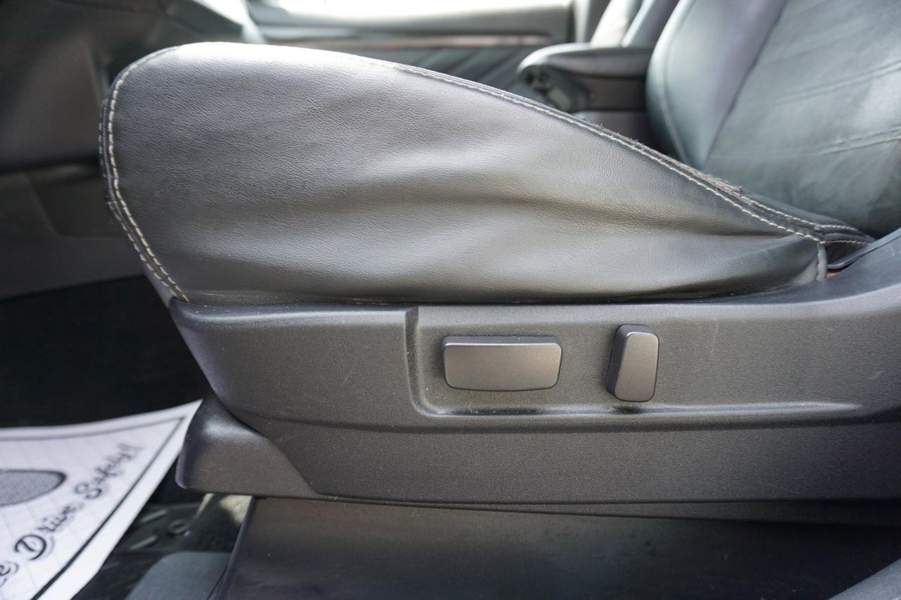 2018 Mitsubishi Outlander Phev SE S-AWC CERTIFIED *1 OWER*ACCIDENT FREE* CAMERA BLUETOOTH LEATHER HEATED SEATS CRUISE ALLOYS Photo