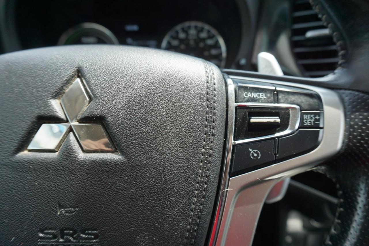 2018 Mitsubishi Outlander Phev SE S-AWC CERTIFIED *1 OWER*ACCIDENT FREE* CAMERA BLUETOOTH LEATHER HEATED SEATS CRUISE ALLOYS Photo