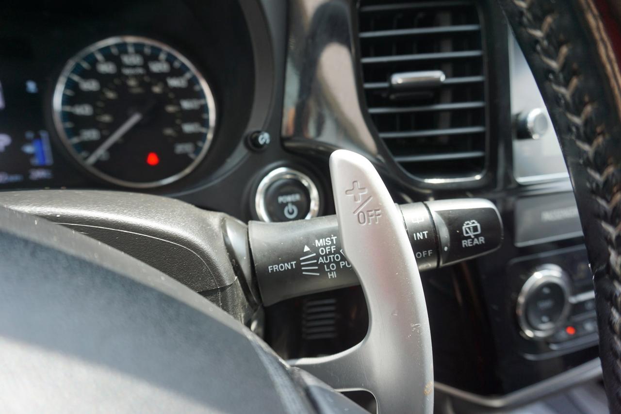 2018 Mitsubishi Outlander Phev SE S-AWC CERTIFIED *1 OWER*ACCIDENT FREE* CAMERA BLUETOOTH LEATHER HEATED SEATS CRUISE ALLOYS Photo