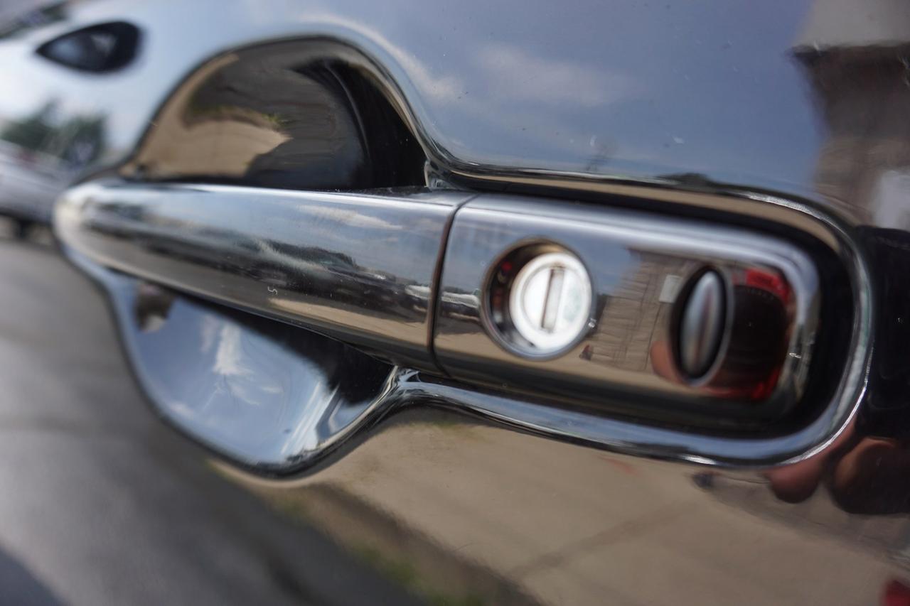 2018 Mitsubishi Outlander Phev SE S-AWC CERTIFIED *1 OWER*ACCIDENT FREE* CAMERA BLUETOOTH LEATHER HEATED SEATS CRUISE ALLOYS Photo