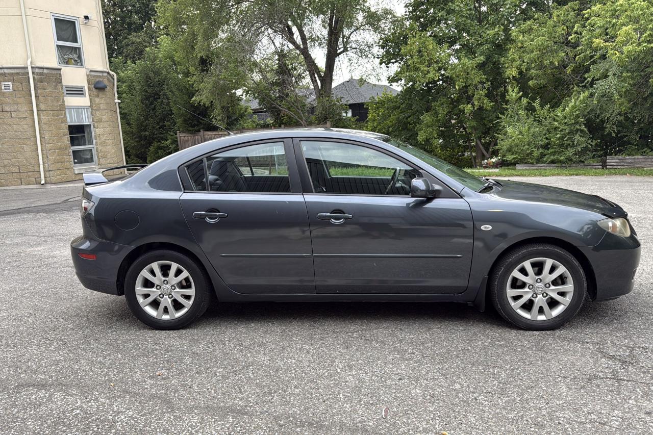 2009 Mazda MAZDA3 4dr Sdn Auto GX Photo3