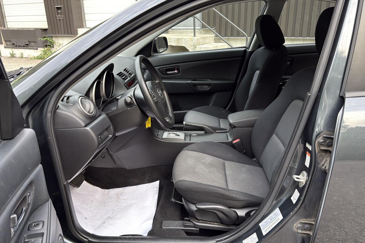 2009 Mazda MAZDA3 GX - Photo #11