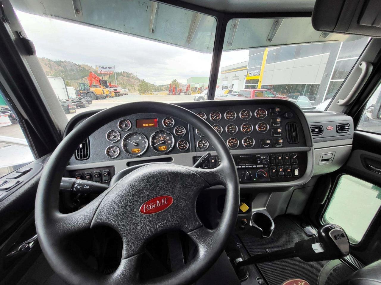 2022 PETERBILT 389 Heavy Spec - Photo #6