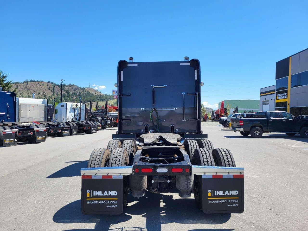 2022 PETERBILT 389 Heavy Spec - Photo #2