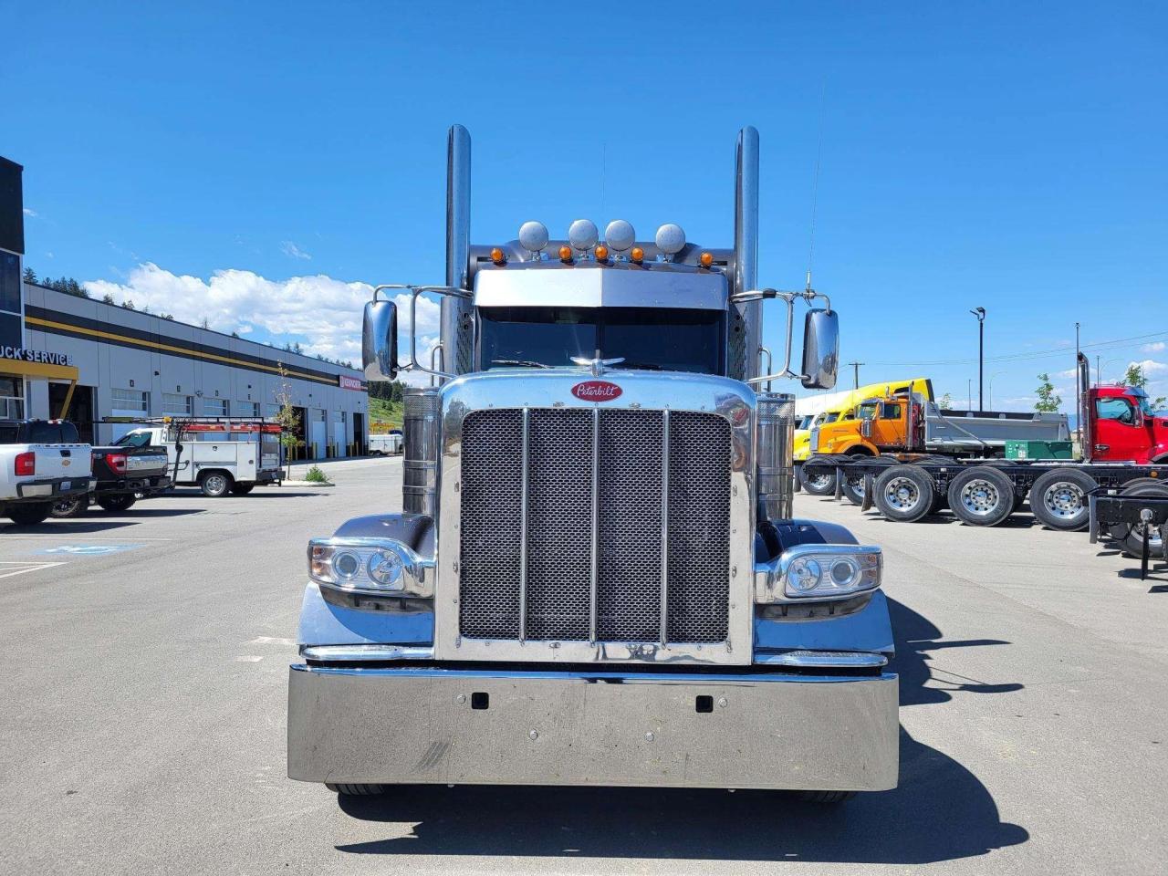 2022 PETERBILT 389 Heavy Spec - Photo #4