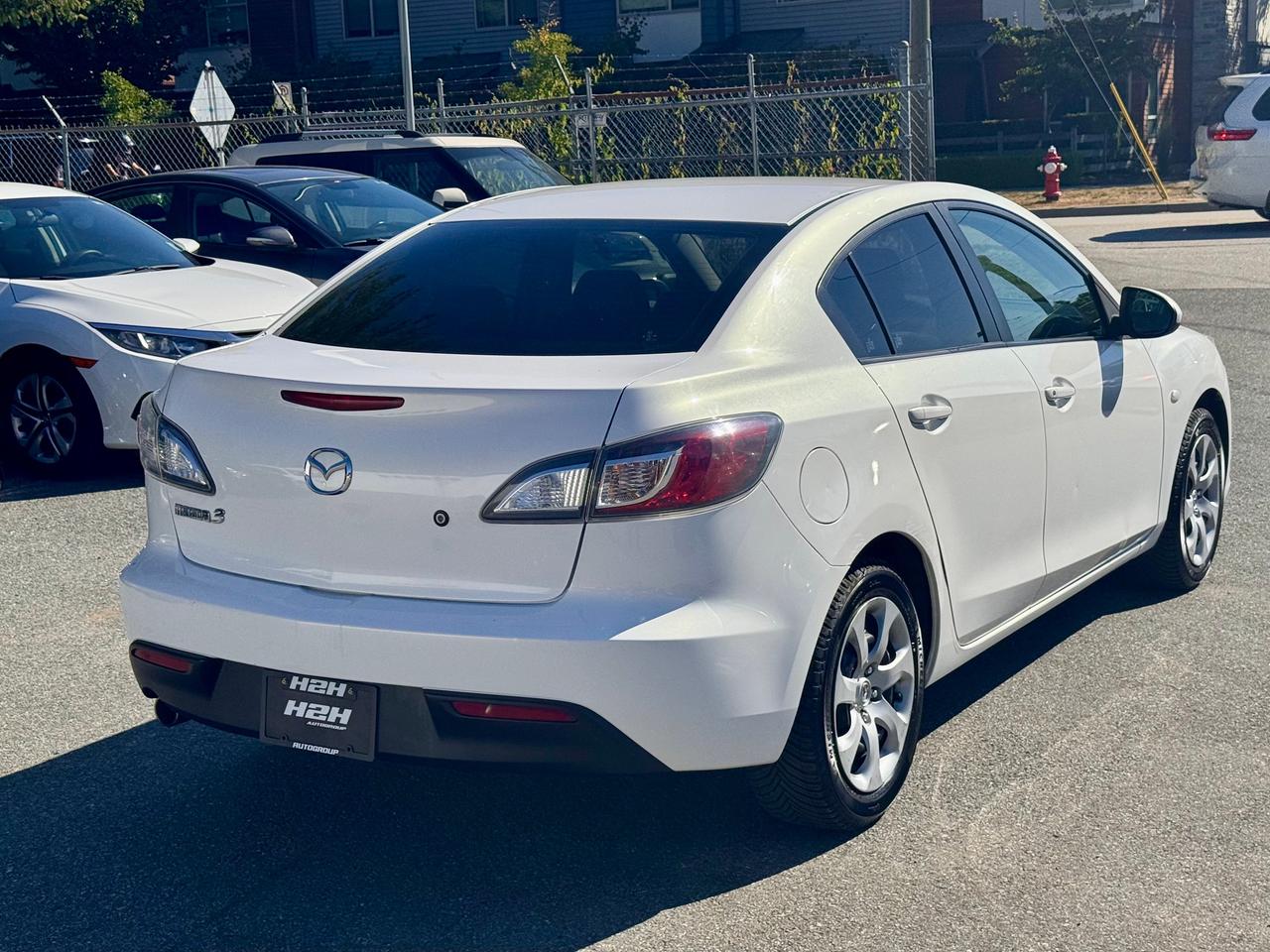 2010 Mazda MAZDA3 FINANCING AVAILABLE Photo5