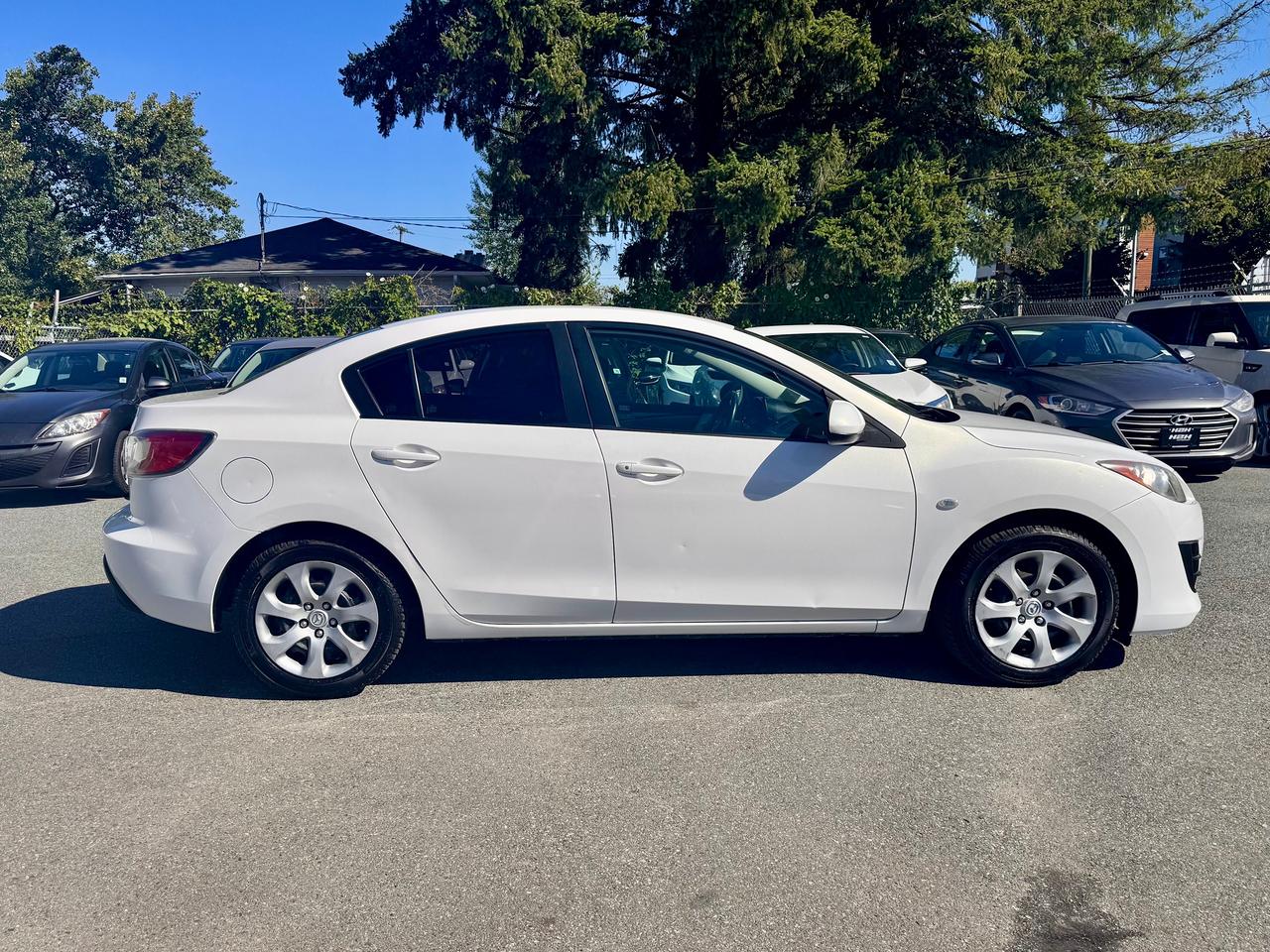 2010 Mazda MAZDA3 FINANCING AVAILABLE Photo4