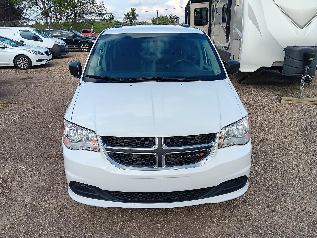 2014 Dodge Grand Caravan SXT 7 Passenger Sto N Go - Photo #2