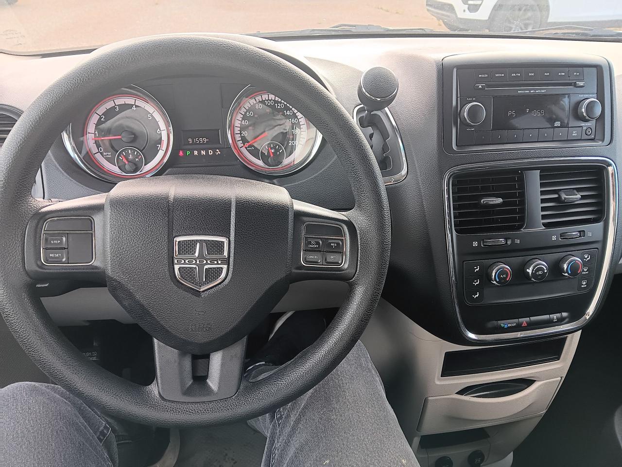 2014 Dodge Grand Caravan SXT 7 Passenger Sto N Go - Photo #12