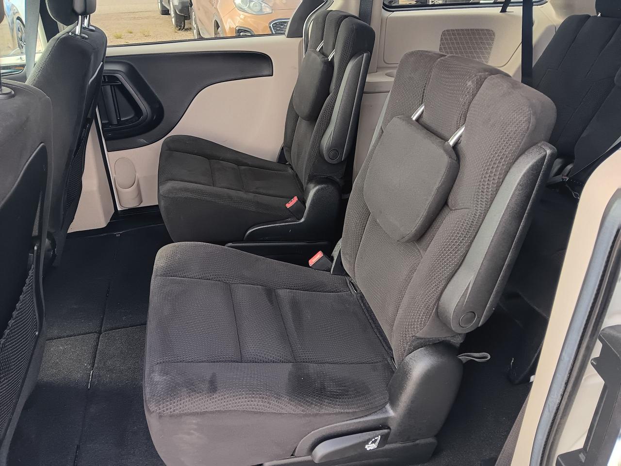 2014 Dodge Grand Caravan SXT 7 Passenger Sto N Go - Photo #16