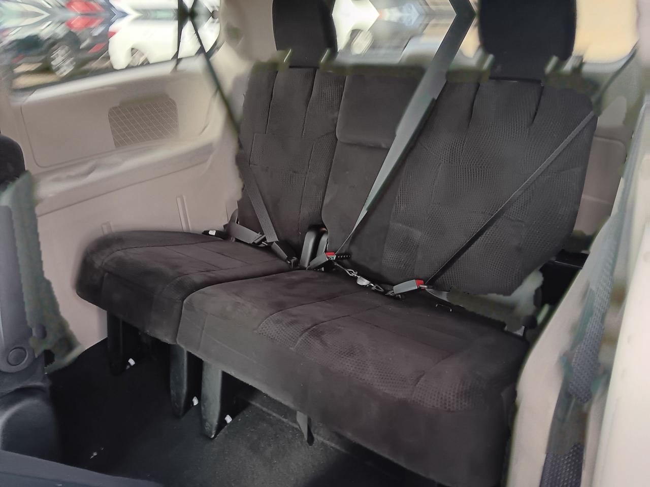 2014 Dodge Grand Caravan SXT 7 Passenger Sto N Go - Photo #17