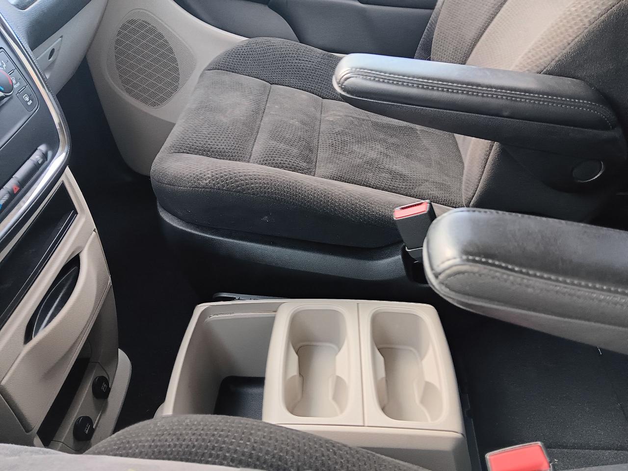 2014 Dodge Grand Caravan SXT 7 Passenger Sto N Go - Photo #20