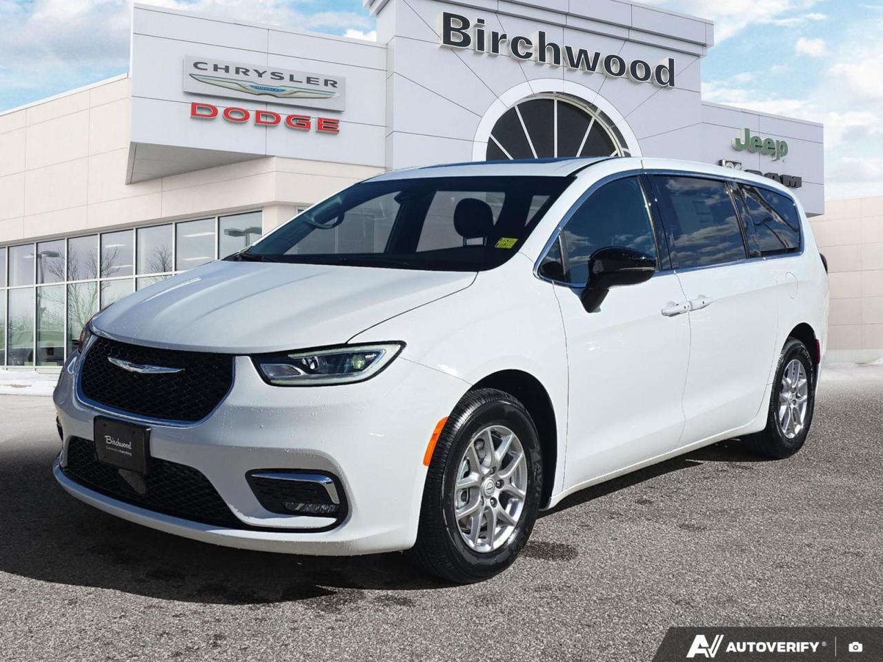 New 2026 Chrysler Pacifica Select | Winter Tires Included! | Black Friday All Month! | for sale in Winnipeg, MB