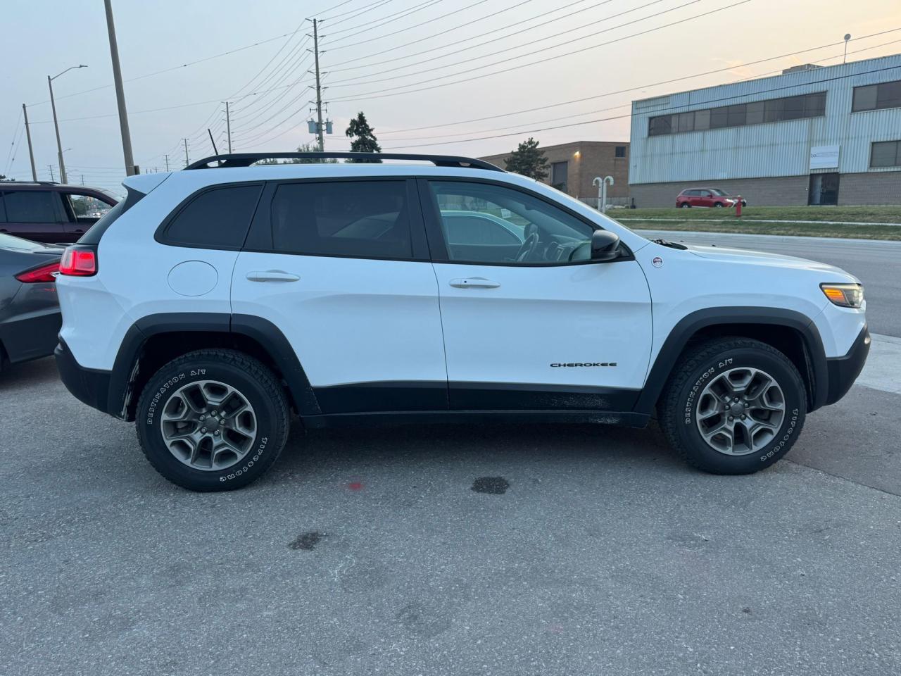 2022 Jeep Cherokee Trailhawk - Photo #6