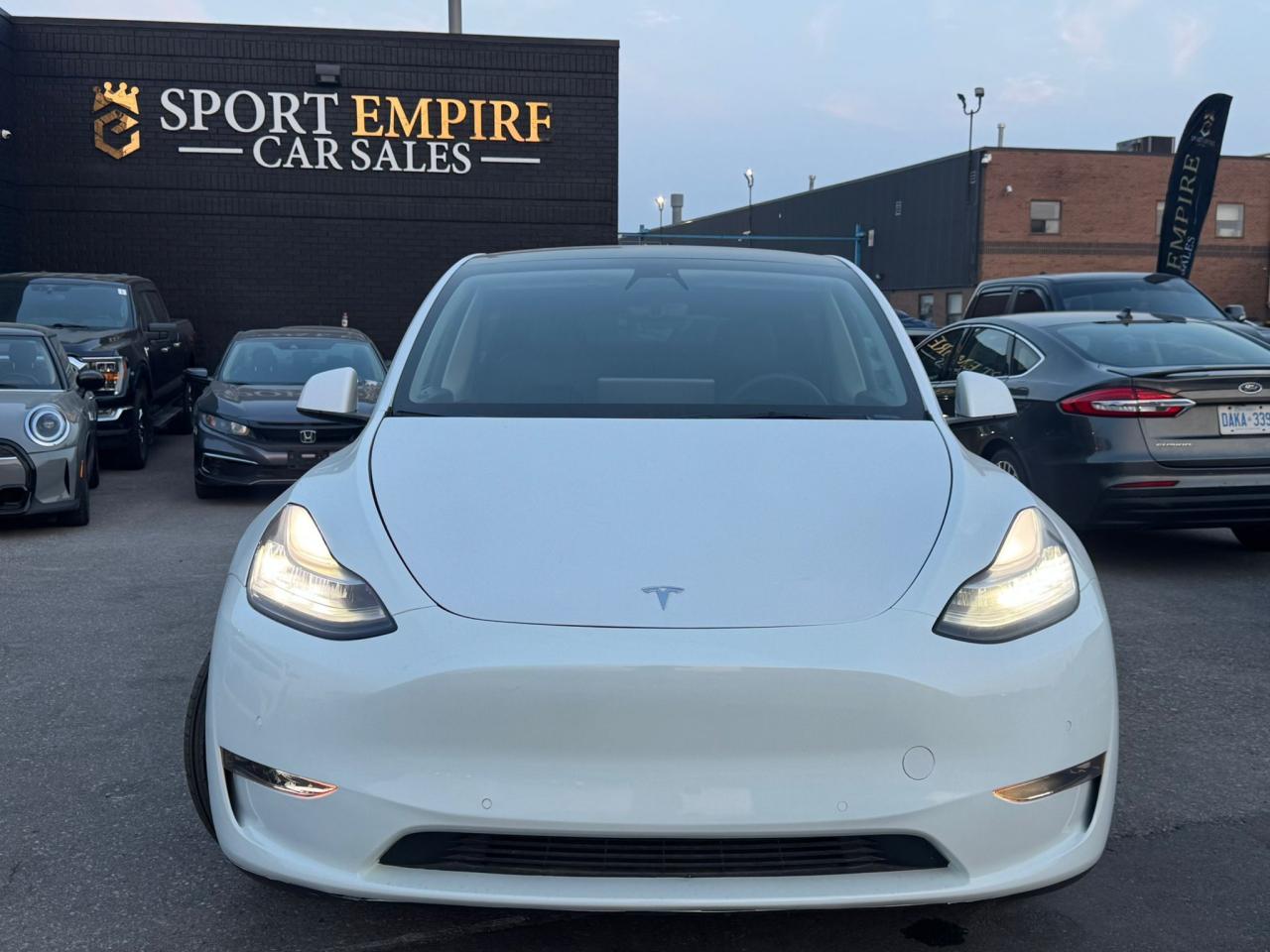 2022 Tesla Model Y LONG RANGE - Photo #2