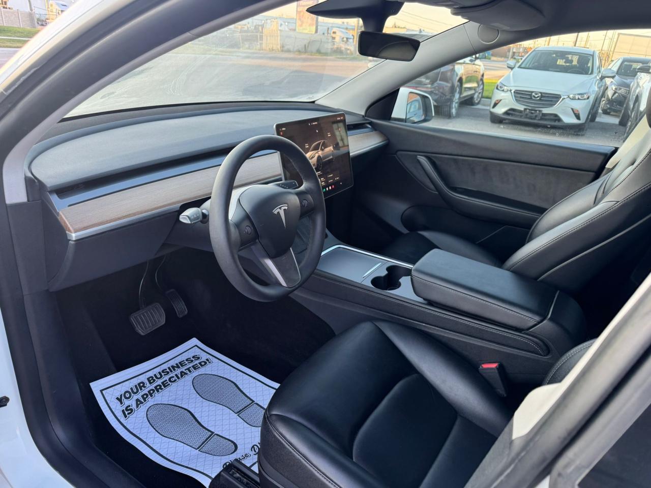 2022 Tesla Model Y LONG RANGE - Photo #11