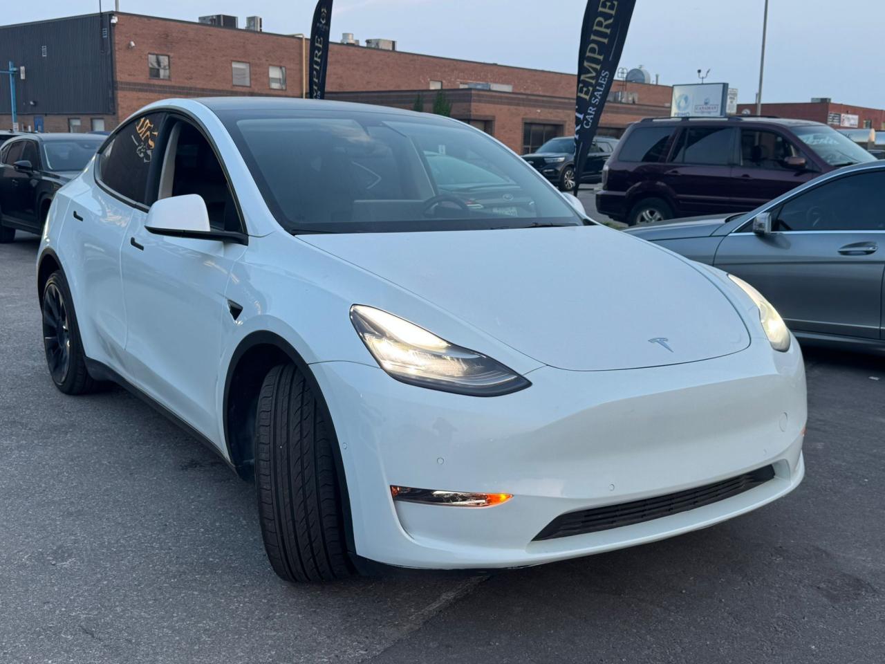 2022 Tesla Model Y LONG RANGE - Photo #3