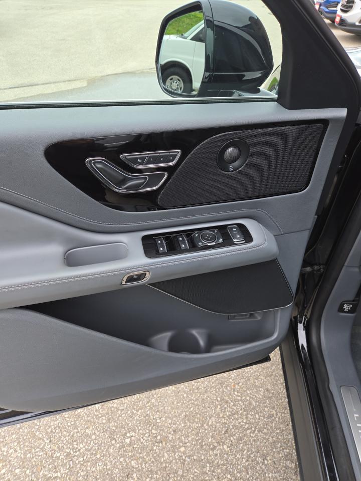 2021 Lincoln Aviator Reserve Photo