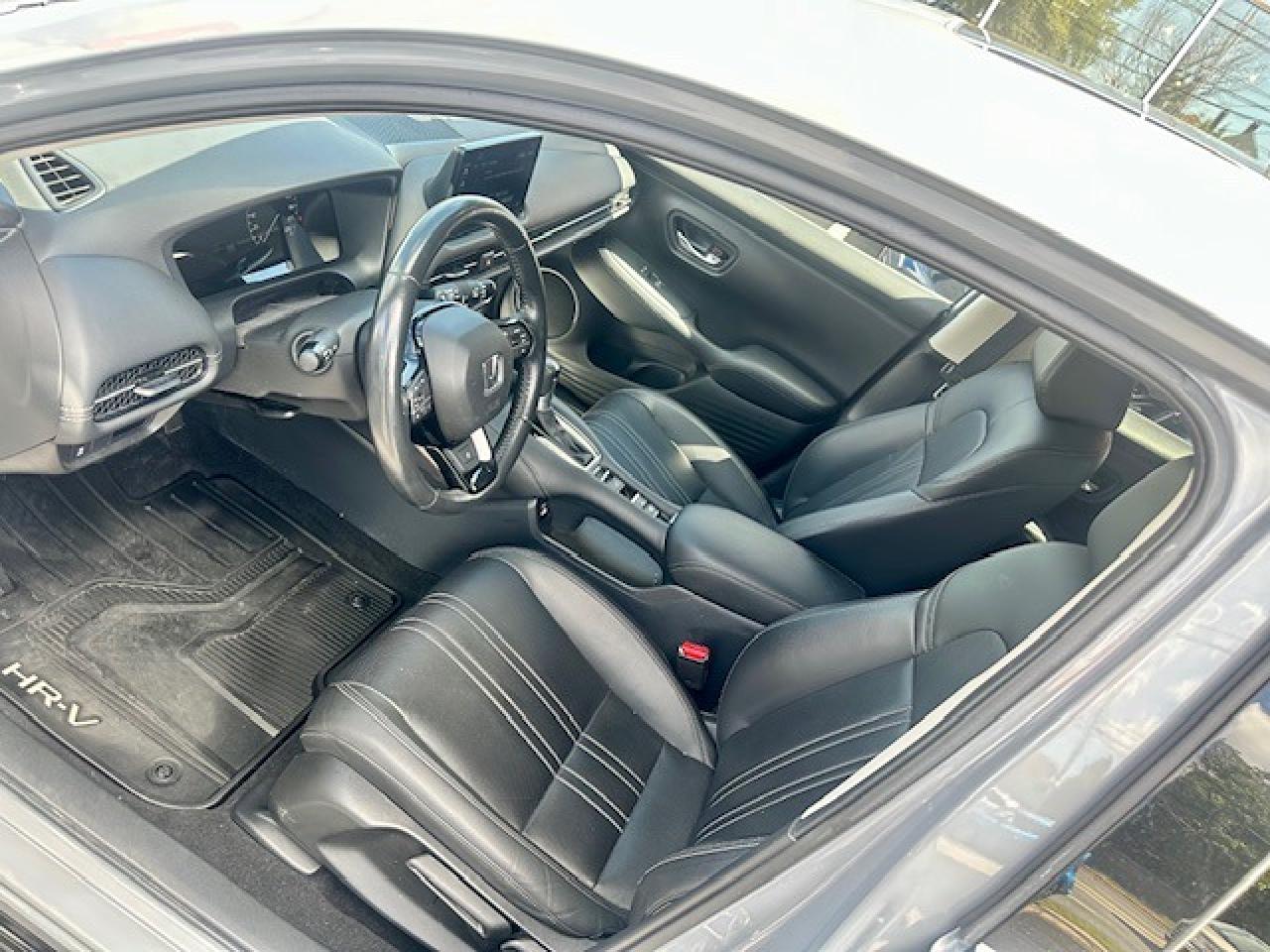 2023 Honda HR-V EX-L NAVI Photo4