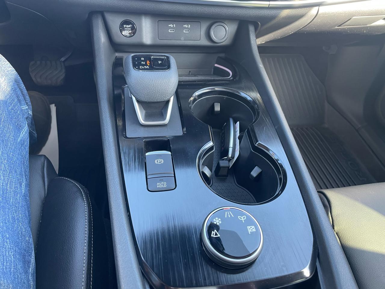 2024 Nissan Rogue SL Photo5