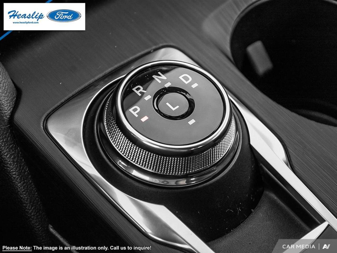 2025 Ford Escape ST-Line Photo5