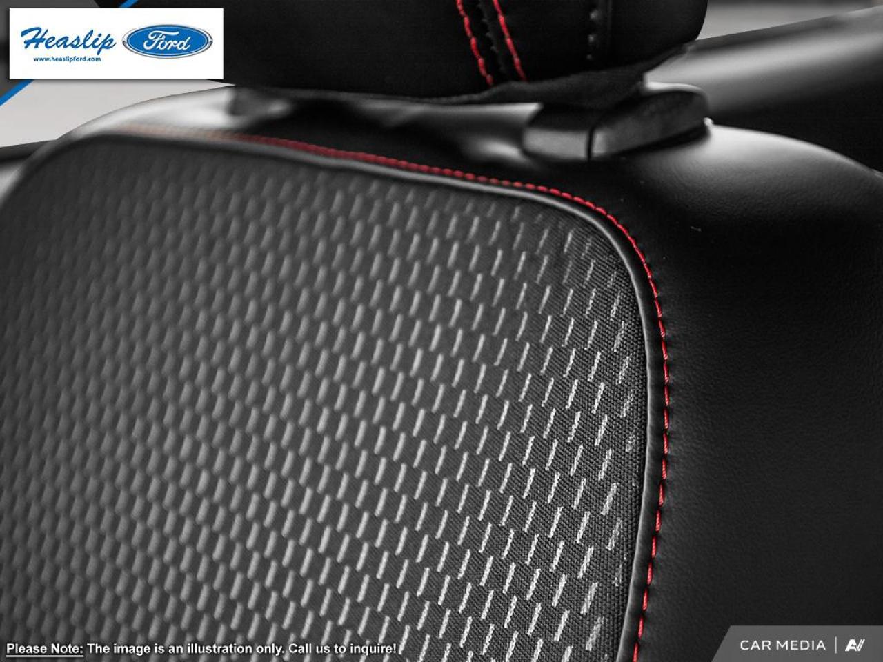 2025 Ford Escape ST-Line Photo5