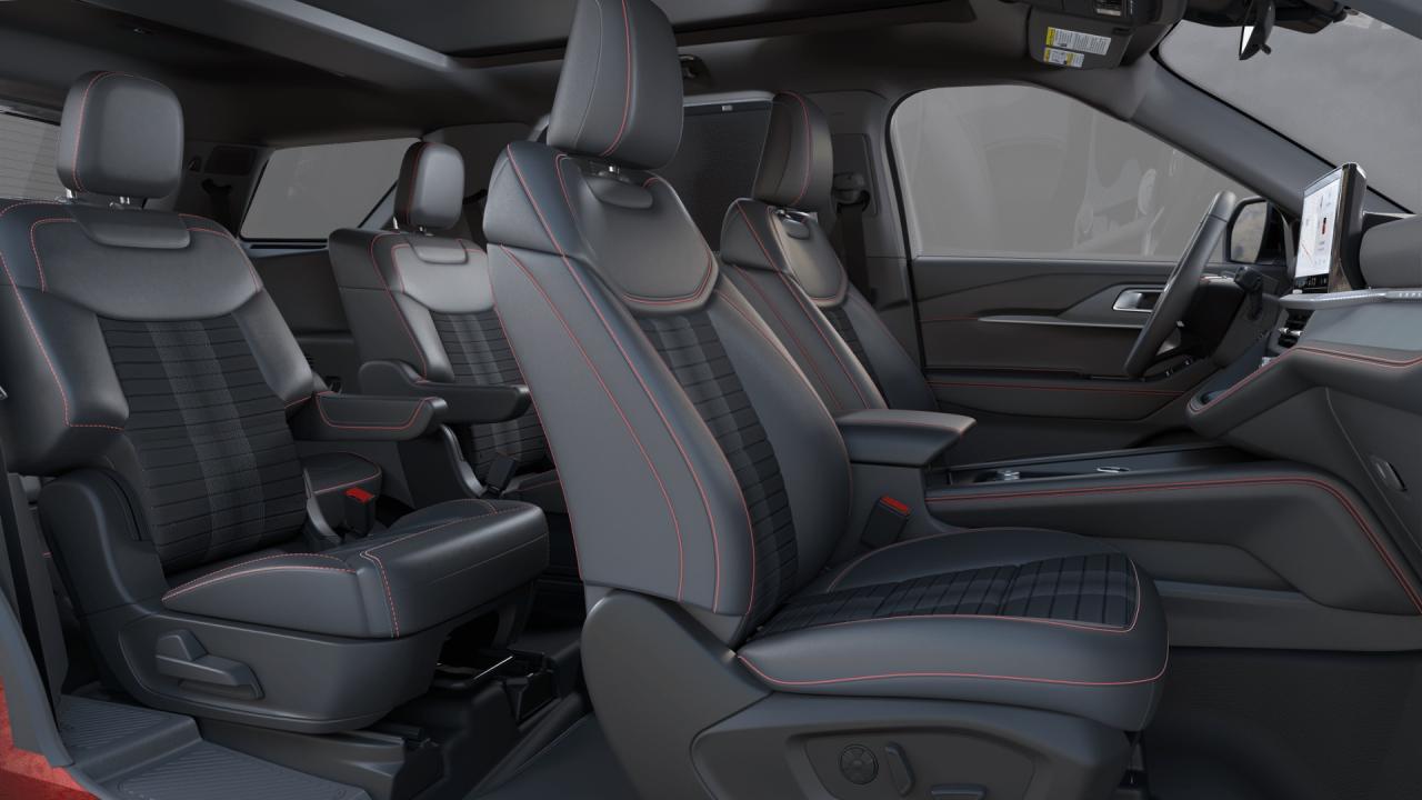 2025 Ford Explorer ST-Line Photo5