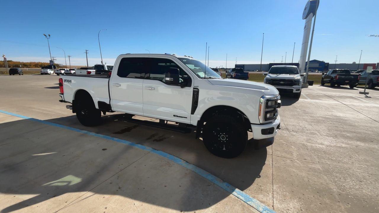 2026 Ford F-350 Super Duty SRW LARIAT 4WD CREW CAB 6.75' BOX Photo