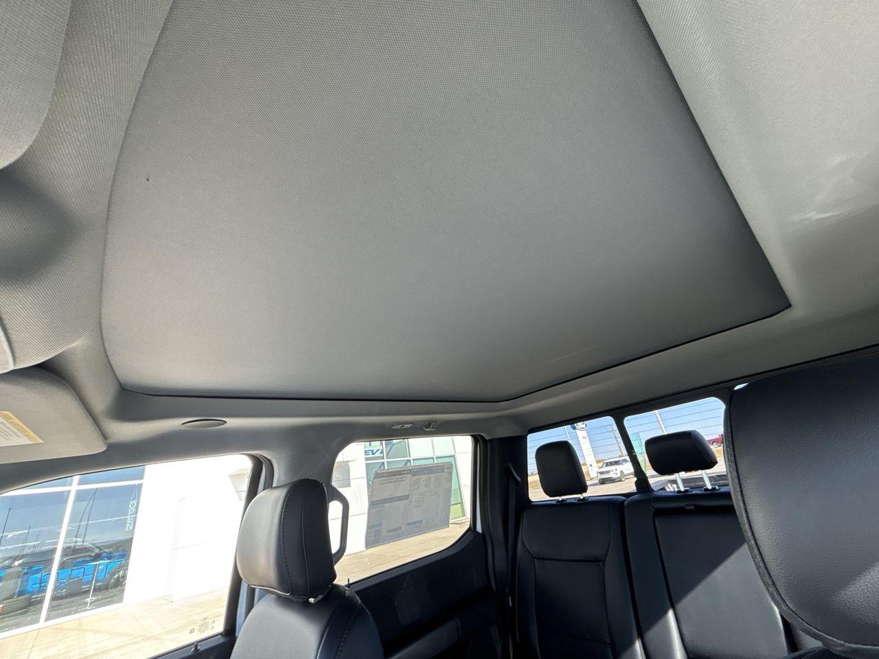 2026 Ford F-350 Super Duty SRW LARIAT 4WD CREW CAB 6.75' BOX Photo5