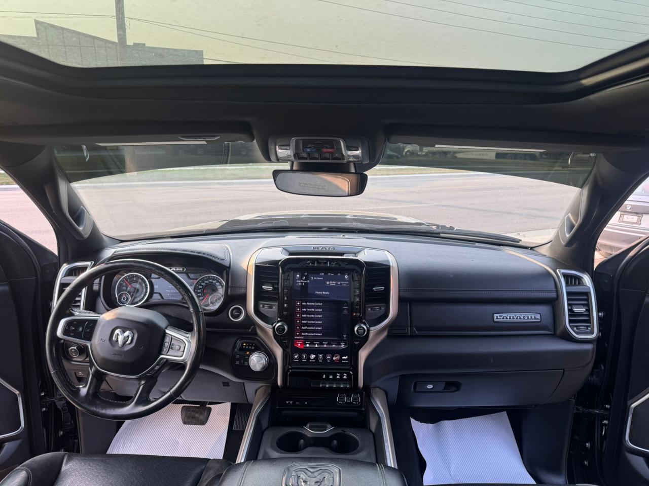 2019 RAM 1500 Laramie - Photo #14