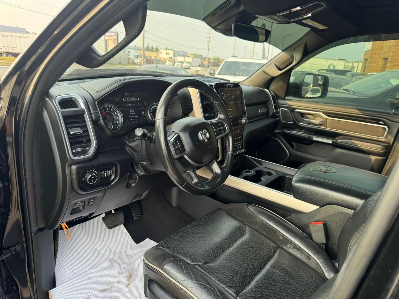 2019 RAM 1500 Laramie - Photo #13