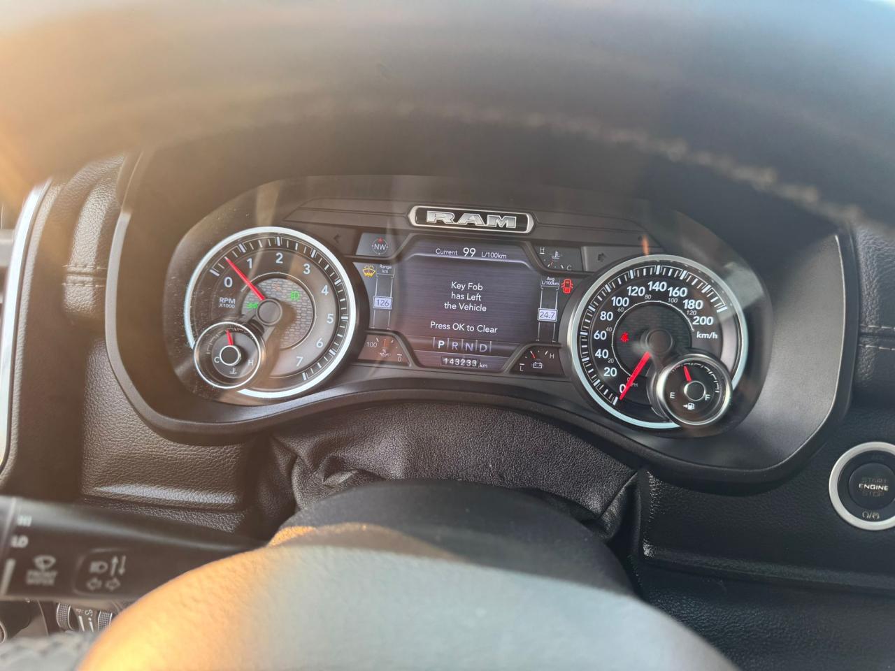 2019 RAM 1500 Laramie - Photo #16