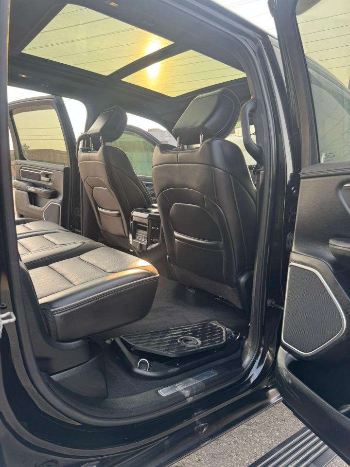 2019 RAM 1500 Laramie - Photo #23