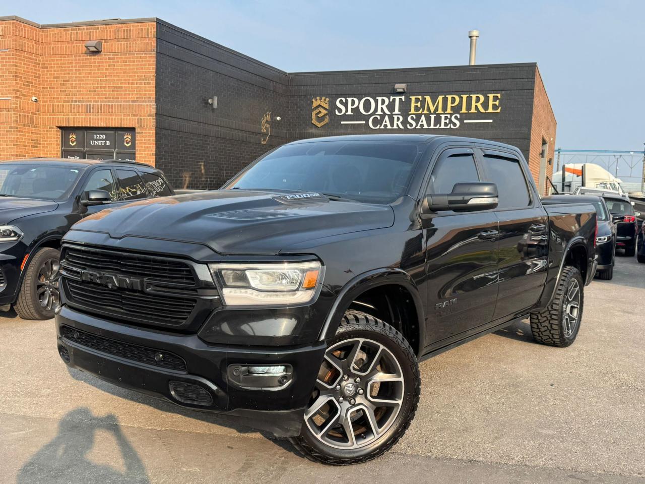 2019 RAM 1500 Laramie - Photo #3